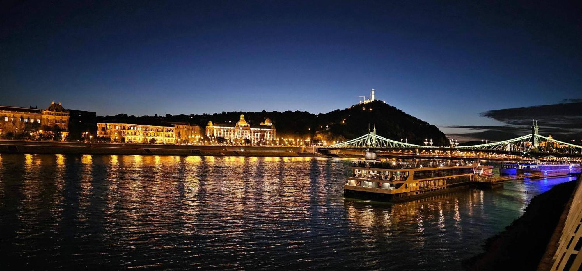 Dn Rose Apartmant Budapest Exteriör bild